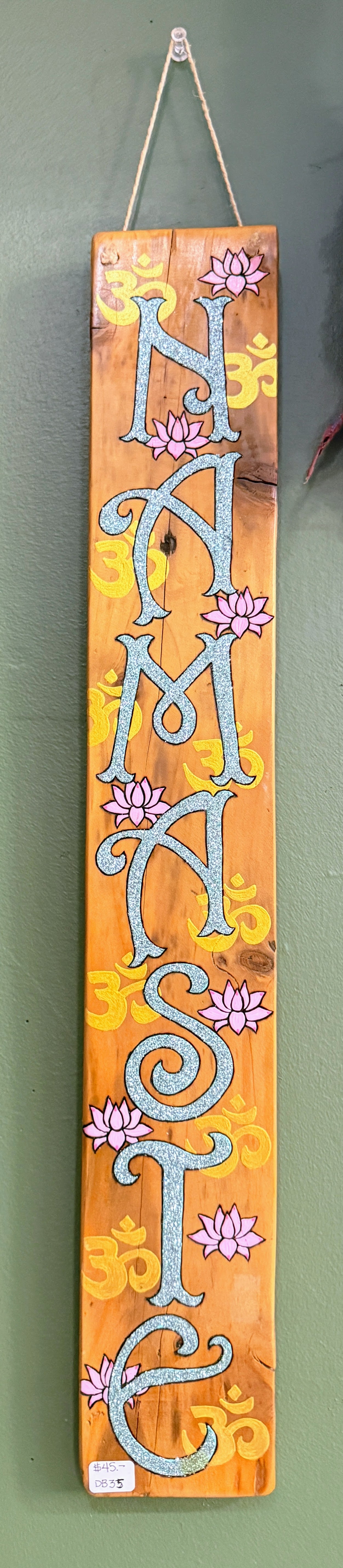 Namaste Sign DB32