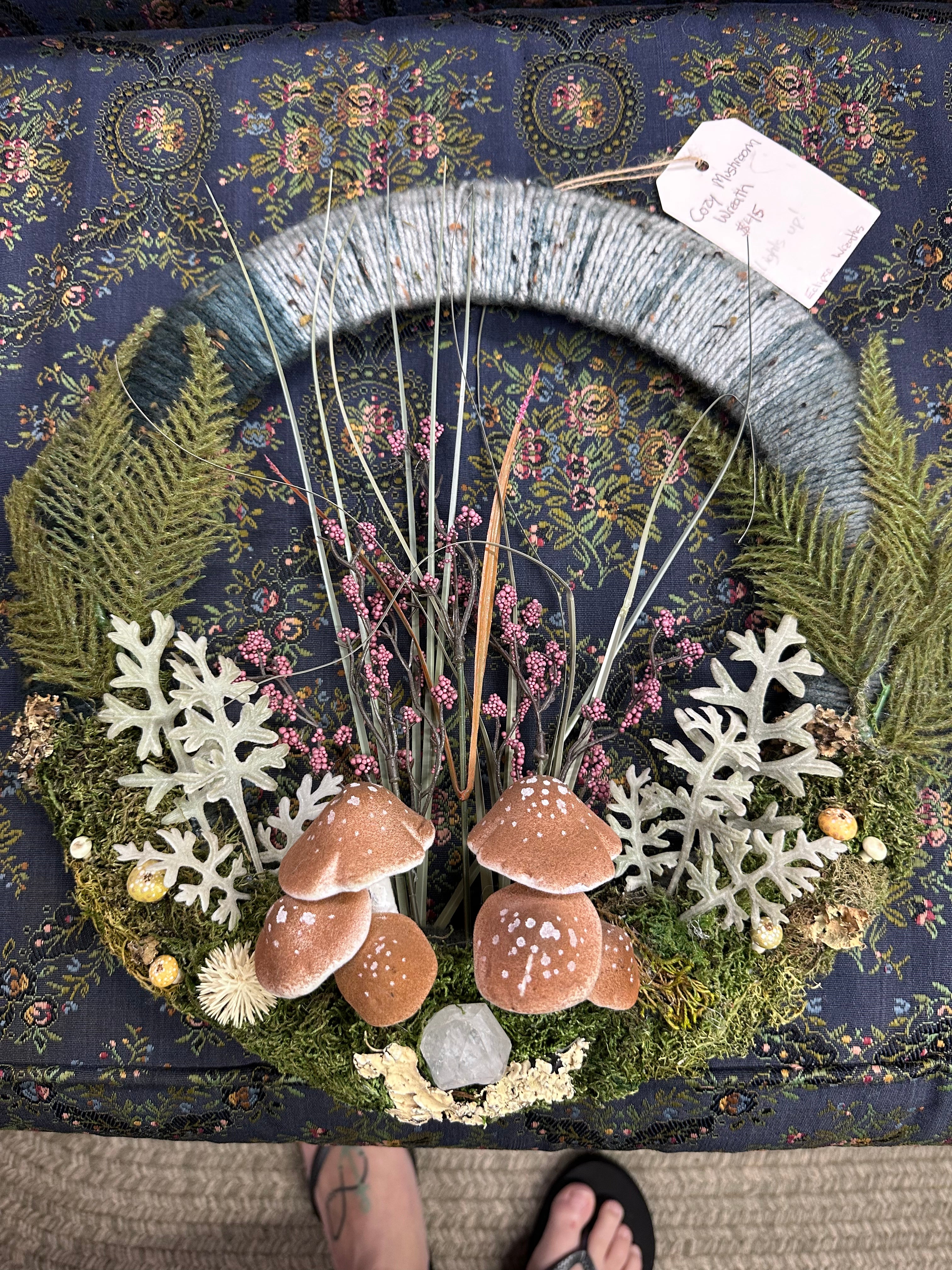 Cozy Mushroom Wreath EW11