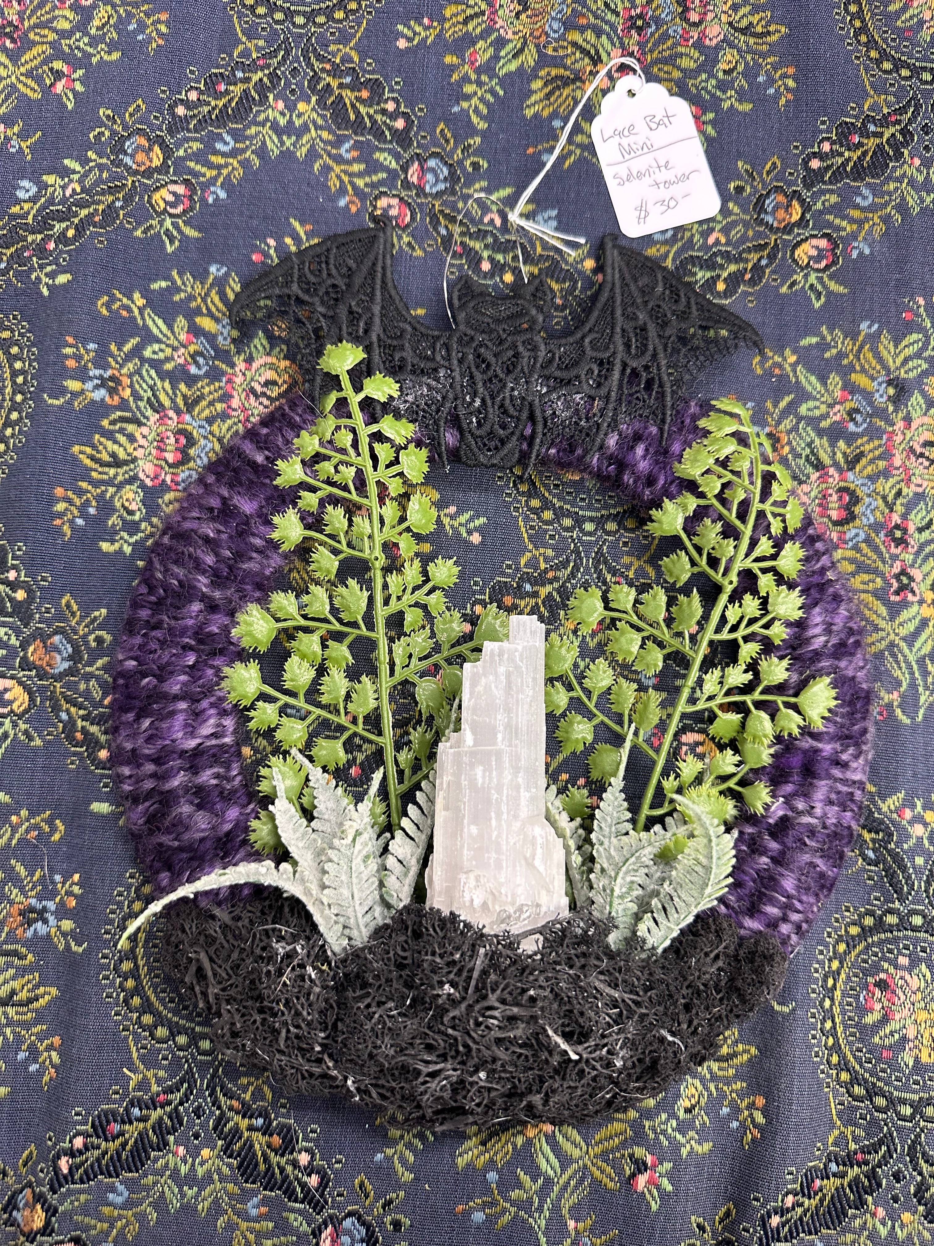 Lace Bat Mini Wreath EW15