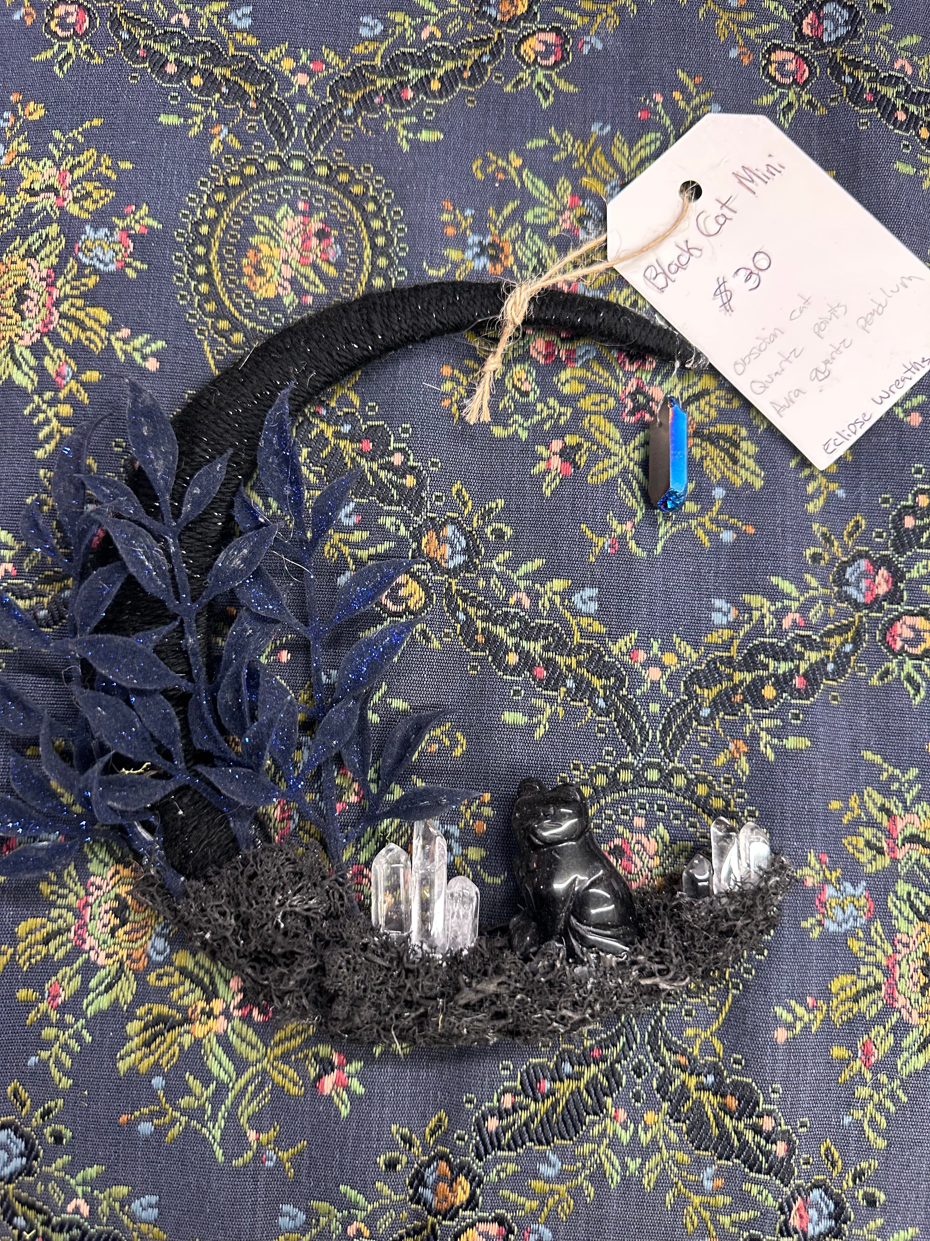 Black Cat Moon Mini Wreath EW16