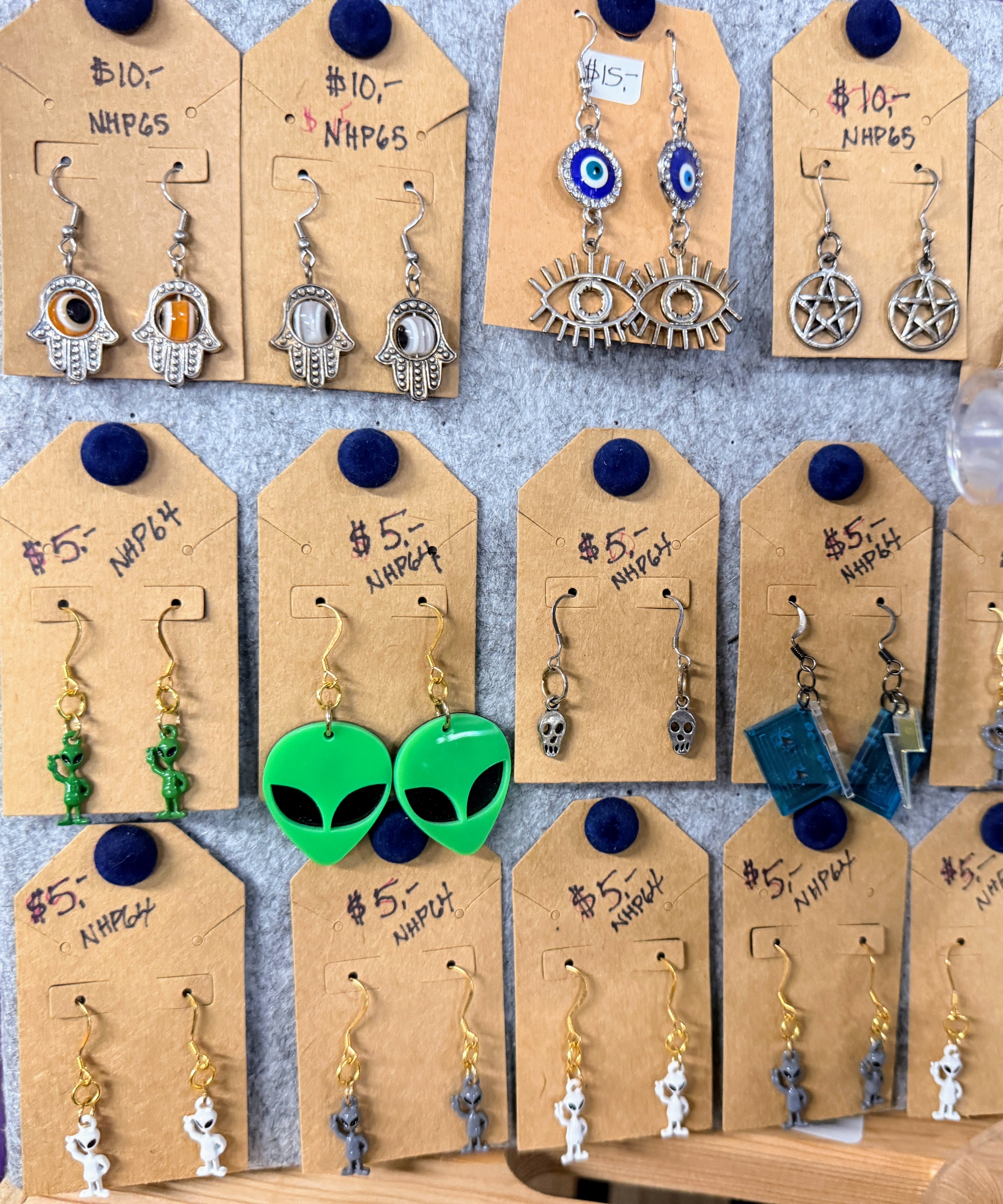 Alien Evil Eye Earrings NHP64