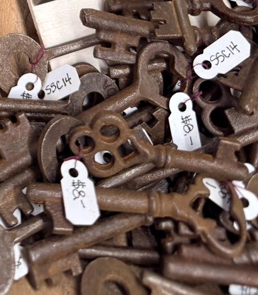 Various Rusty Keys SSC14