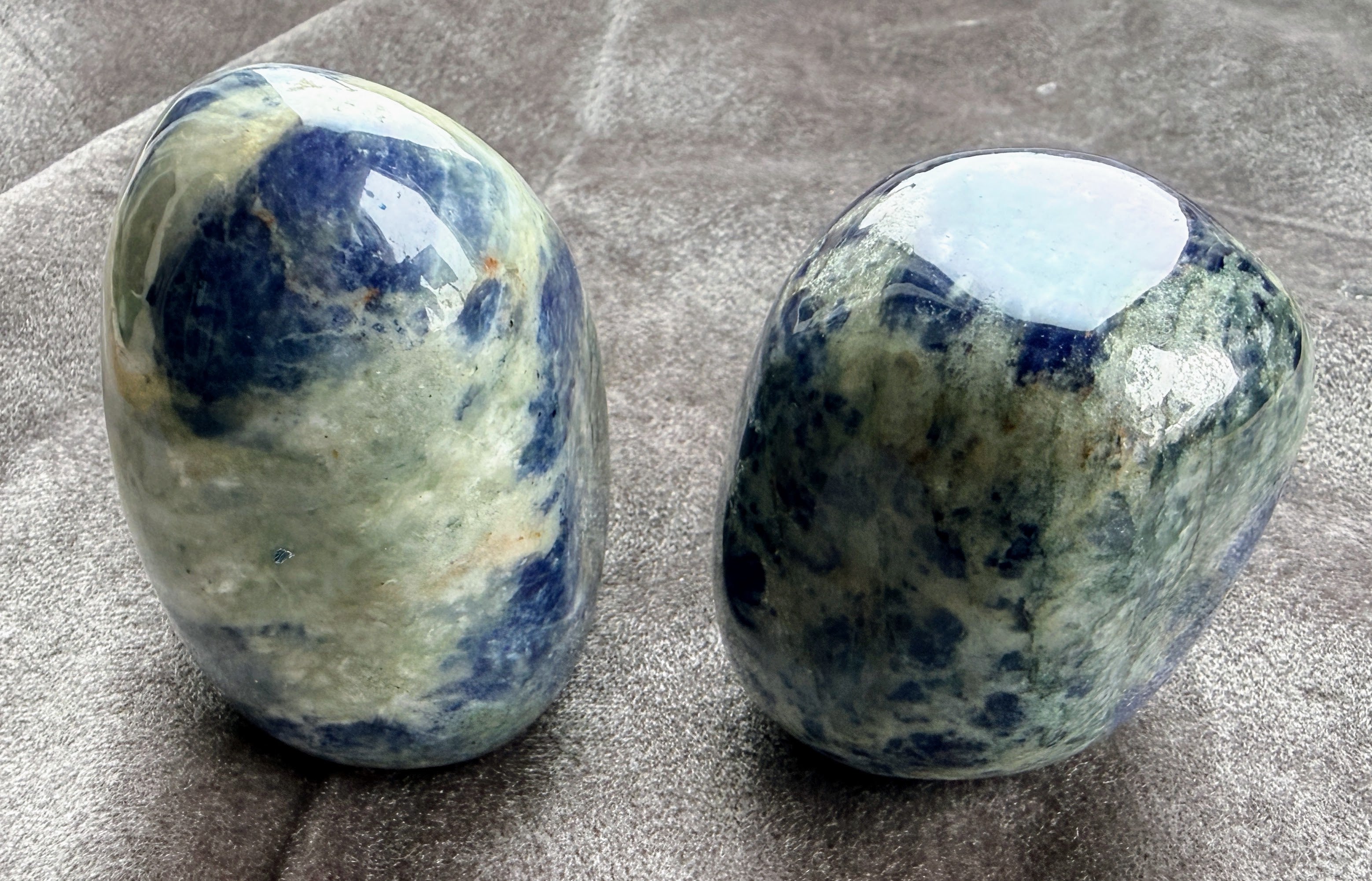 Large Sodalite 3-4 Inch Tumble SSC315